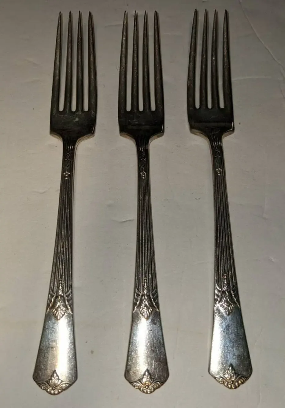 WM Rogers and Son IS Guild 1935 Forks Striped Filigree Ends Set of 3 Replacement